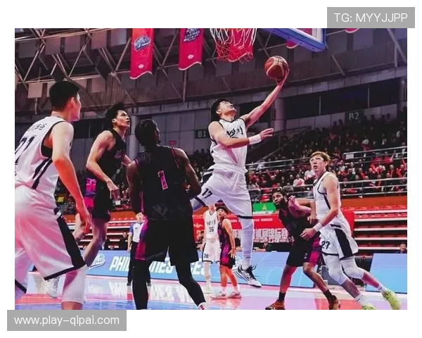 周琦场均9.1篮板 展现内线绝对统治力